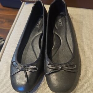 Born Women's Elegant Black Flats